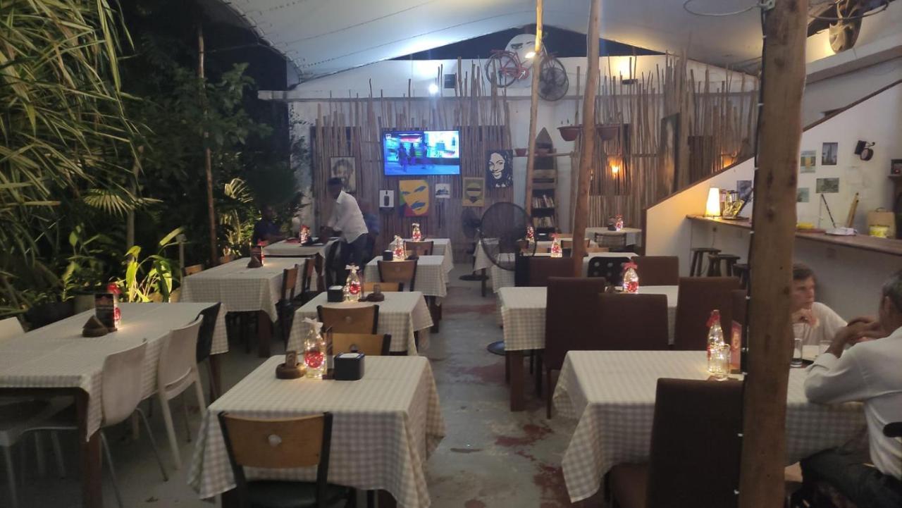 27 Cafe Zanzibar Airport Hotel ภายนอก รูปภาพ