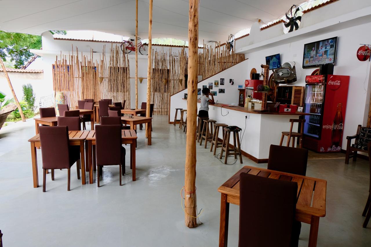 27 Cafe Zanzibar Airport Hotel ภายนอก รูปภาพ