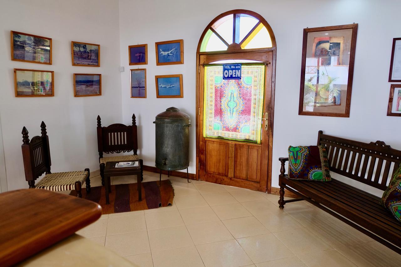 27 Cafe Zanzibar Airport Hotel ภายนอก รูปภาพ