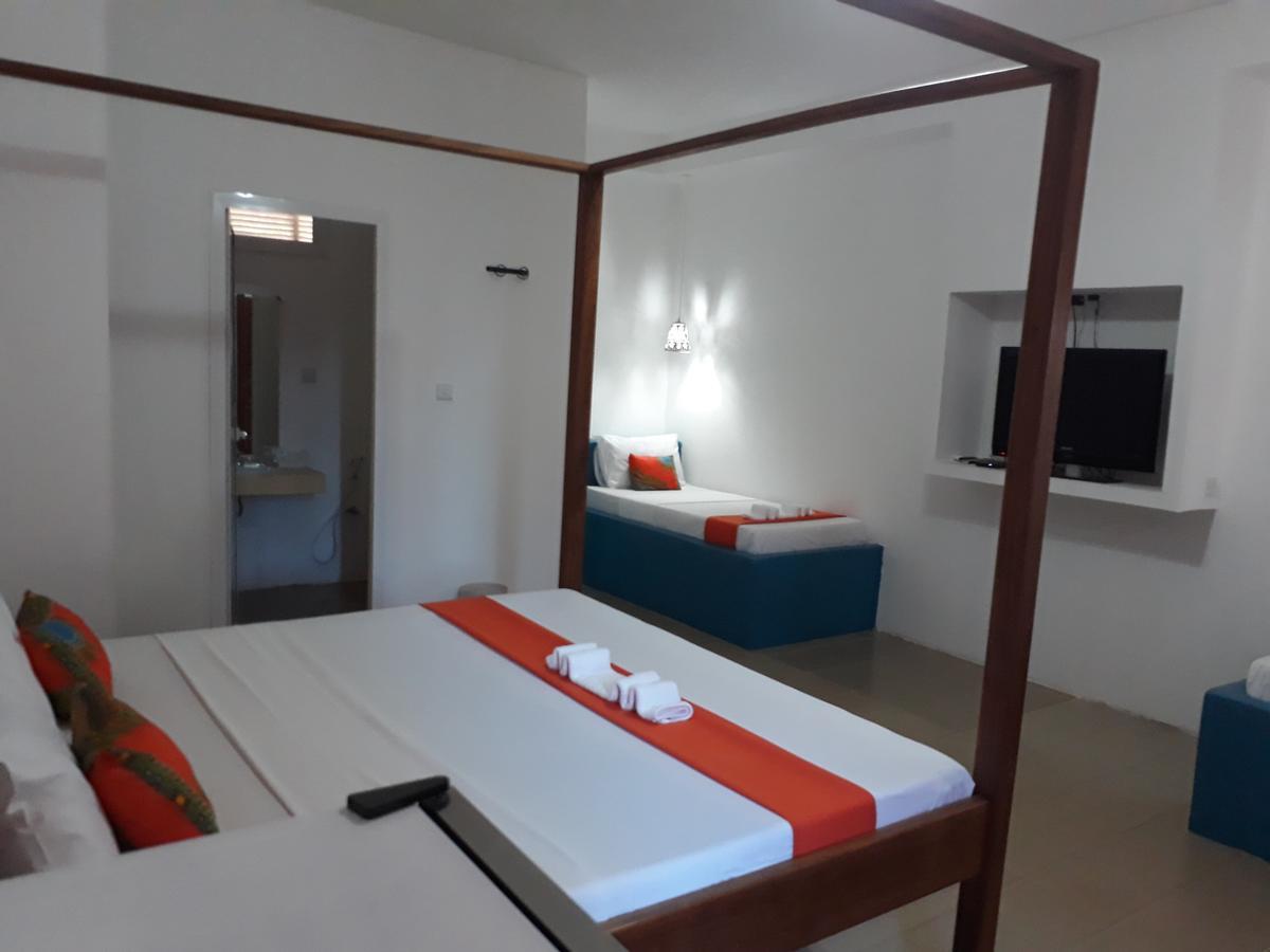 27 Cafe Zanzibar Airport Hotel ภายนอก รูปภาพ