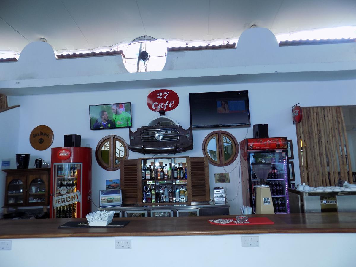 27 Cafe Zanzibar Airport Hotel ภายนอก รูปภาพ