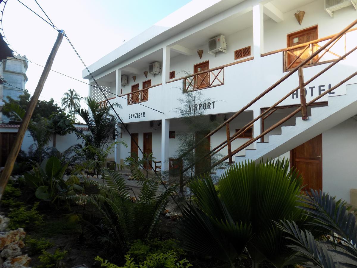 27 Cafe Zanzibar Airport Hotel ภายนอก รูปภาพ