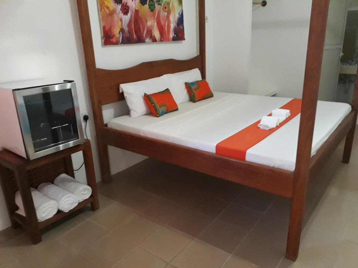 27 Cafe Zanzibar Airport Hotel ภายนอก รูปภาพ