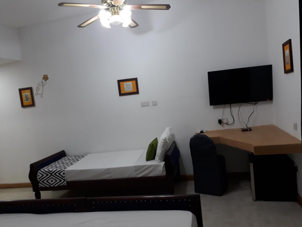 27 Cafe Zanzibar Airport Hotel ภายนอก รูปภาพ